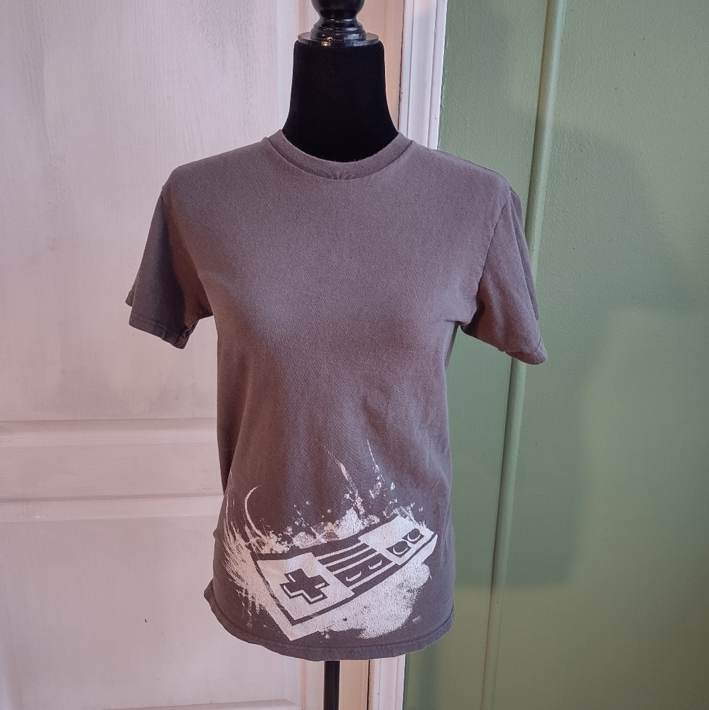 Nintendo Gray Cotton T-shirt XS Classic Controller